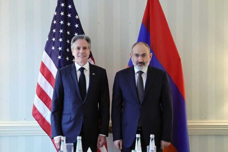 رایزنی پاشینیان و بلینکن درباره روابط دوجانبه و عادی سازی روابط باکو-ایروان