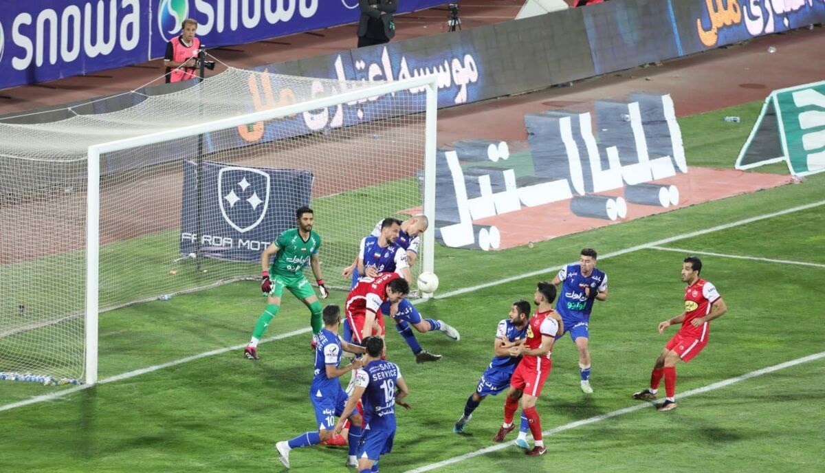 چهاردهمین جدال استقلال - پرسپولیس در مهر ماه