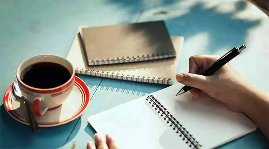 چگونه نوجوانان را به نوشتن داستان تشویق کنیم؟